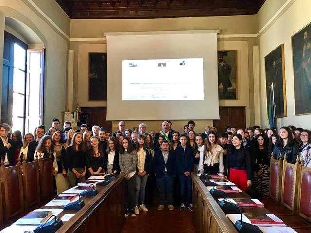 Premio Dionisio Roberti a Sansepolcro: consegnati 57 riconoscimenti agli studenti delle scuole secondarie