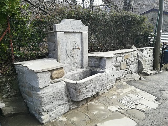 Sansepolcro, concluso il restauro del fontanile in frazione Montagna