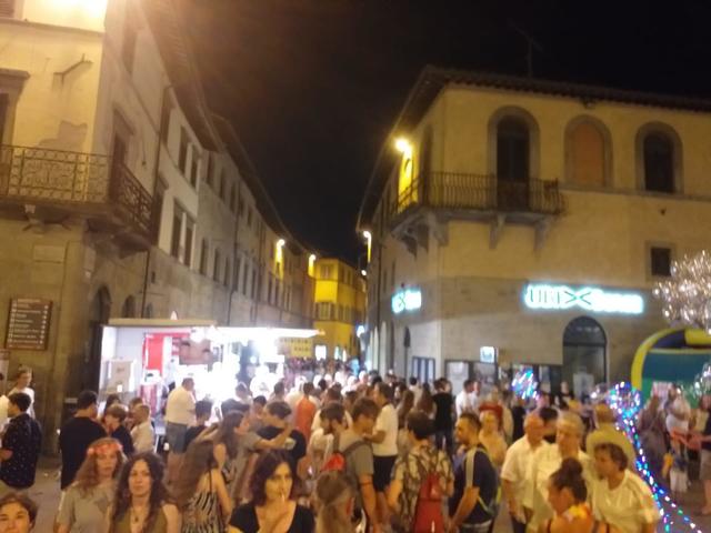 Sansepolcro, bilancio più che positivo per la serata “Borgo in Bianco”